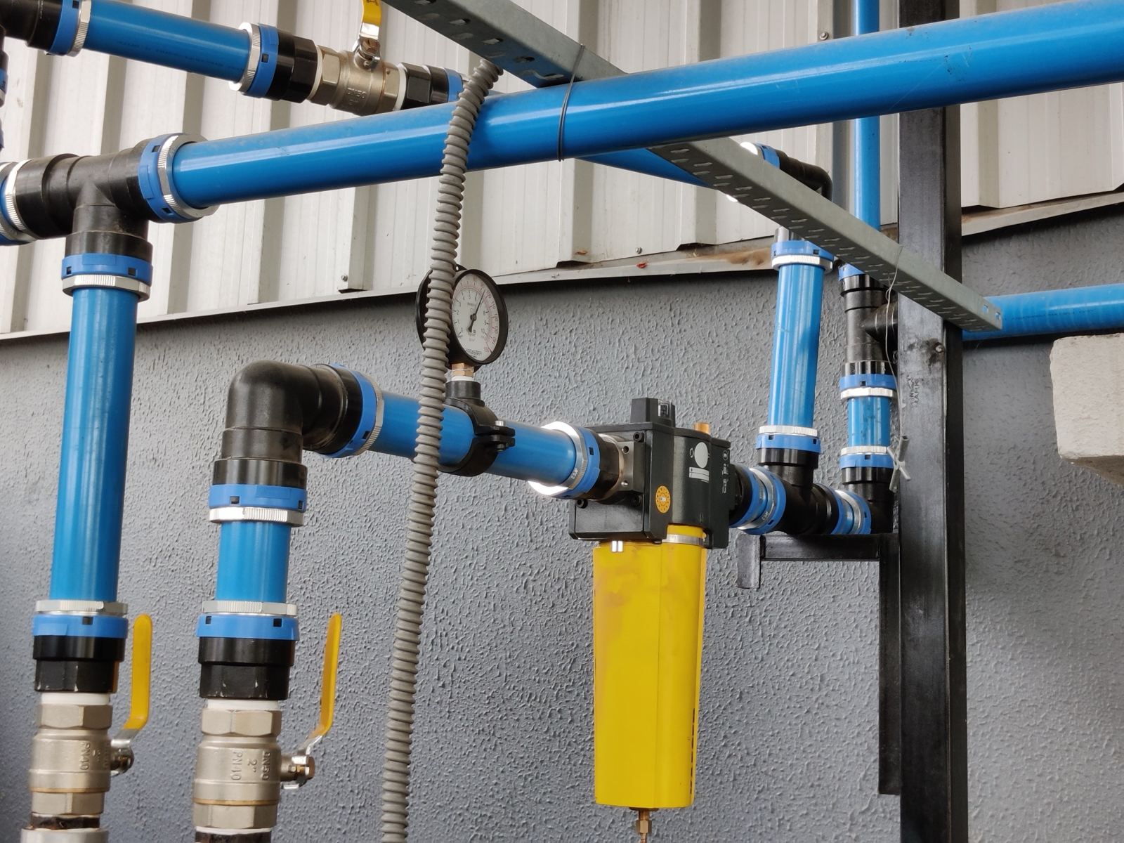 PPCH compressed-air drops with filters and valves